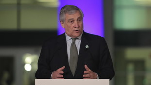 “Soluzioni comuni”. Tajani alza la voce con le Ong: rispettino le regole