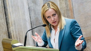 Odio europeo su Meloni: “La Duce”. La classifica della vergogna