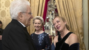 Crisanti bacchetta Mattarella: Doveva portare la mascherina