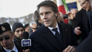 “Triste e oltre il limite”. Il circo mediatico di Harry e Meghan azzerato dal Savoia