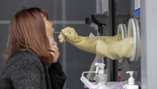 Un milione di morti, la ricerca che imbarazza Pechino. Da zero-Covid al caos