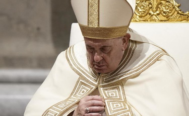L'amato Papa emerito, la preghiera di Francesco per Benedetto XVI