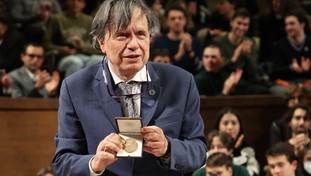 Il Nobel Parisi si scomoda per far fare la pace a Pd e M5S nel Lazio