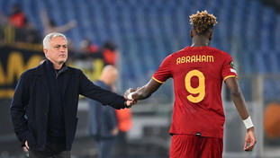 Mourinho dà subito una scossa alla Roma nel 2023: esclusione eccellente