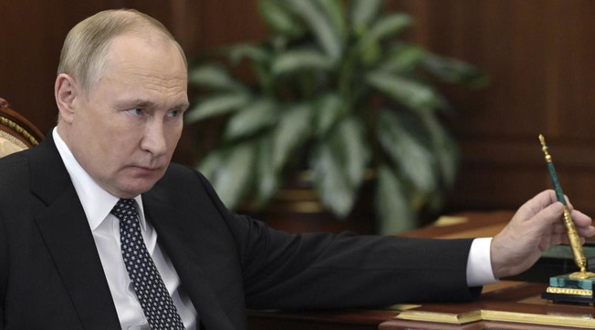 Tregua di 36 ore ma pace lontana. Cosa c'è dietro la mossa di Putin