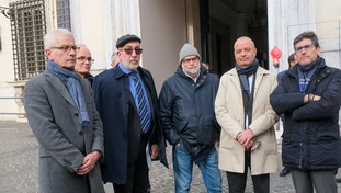 Nuovo colpo di scena sulle accise. I benzinai congelano lo sciopero. E la sinistra rosica