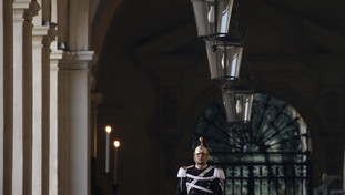 Caro carburanti, Mattarella firma il decreto: ecco cosa prevede