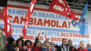 Cgil nostalgica: alla festa parte l'inno dell'Urss. Comunisti per sempre