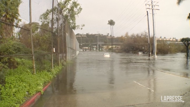 Devastazione in California, frane e allagamenti dopo le forti piogge