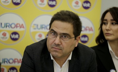 Usate il voto disgiunto. L'appello di D'Amato agli elettori M5s