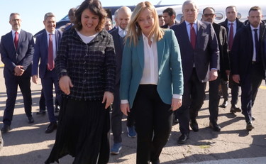 Meloni a Tripoli: sul tavolo scorte di gas e accordo sui migranti