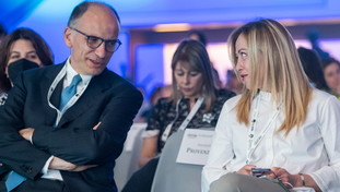 Più del doppio di voti: la supermedia dei sondaggi è un disastro per la sinistra