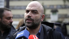 Roberto Saviano, nuovo processo e solito show: Cosa voleva farmi Salvini...