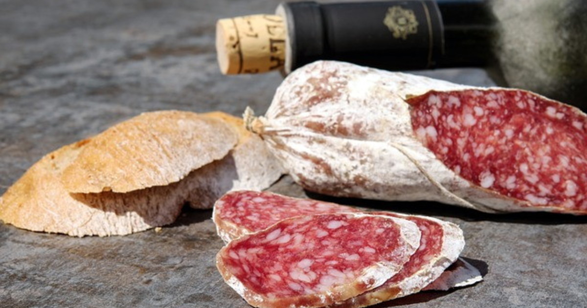 Salami ritirati dal mercato, "salmonella e listeria": i lotti a rischio Salami ritirati dal mercato, "salmonella e listeria": i lotti a rischio
