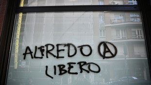 “Trasformato in una macchietta”. Cospito fulmina le mosse della sinistra