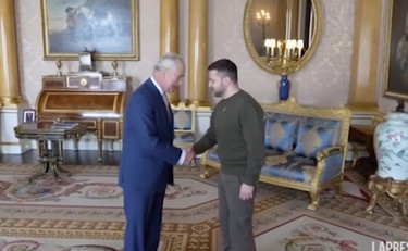 Zelensky si fa il tour dell'Europa: serie di incontri a Londra e Parigi | GUARDA