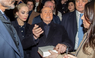 Chi non vota non è un buon italiano. L'appello di Berlusconi