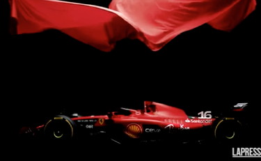 Giù il sipario: ecco la nuova Ferrari per vincere il mondiale | GUARDA