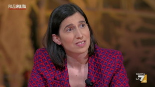 Prendesse dodici secondi per farlo. La sparata ridicola di Schlein contro Meloni