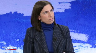 O cambiamo tutto o è finita. La profezia di Schlein sulla morte del Pd