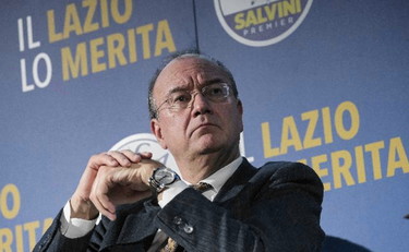 Valditara boccia la preside di Firenze e le opposizioni insorgono