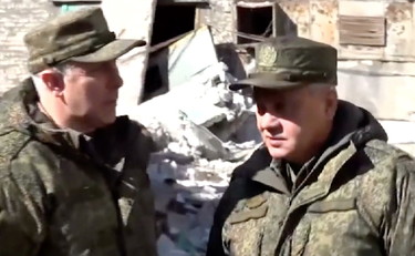 Shoigu in missione: il ministro sul fronte del Donbass