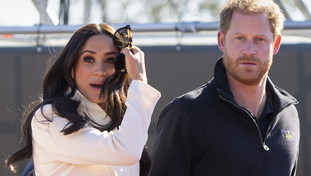 “Mi ha davvero aiutato”. Il principe Harry elogia la droga: altro scandalo