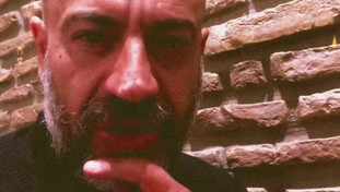 Si svegliano ora ma al governo c'era il Pd. Paragone distrugge i sindacati