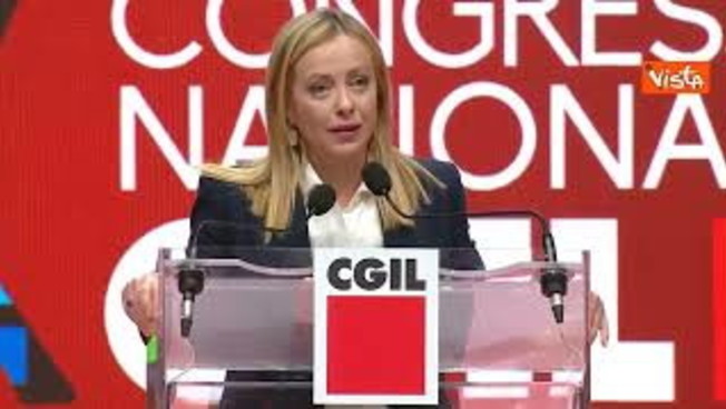 Meloni al Congresso della Cgil: Sono 30 anni che mi fischiano, sono cavaliere al merito in questo