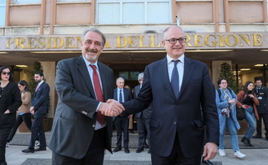 “Lavoreremo insieme”. Rocca e Gualtieri a braccetto per Roma | GUARDA