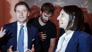 Schlein? Mettiamola alla prova. Piano M5s per inchiodare il Pd