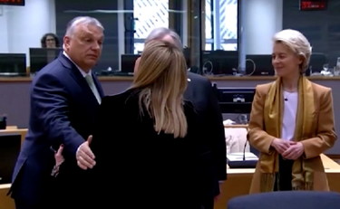 Von der Leyen accoglie il premier Meloni a Bruxelles: il gesto della presidente