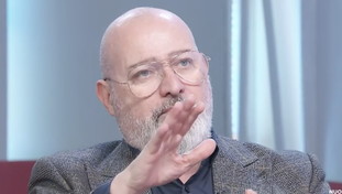 Il Pd esplode sull'utero in affitto. Bonaccini gela Schlein: I nostri elettori...