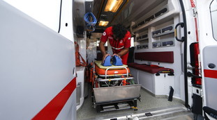 Bambino di 4 anni cade dal balcone del secondo piano. Gravissimo