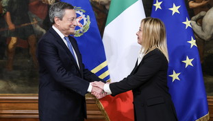 Il governo scarica i ritardi del Pnrr su Draghi? Telefonata con Meloni: il vero bersaglio