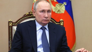 Putin vara la nuova dottrina, il  documento che sfida l'Occidente