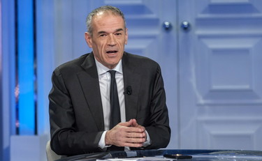Non si capisce dove stia andando. Anche Cottarelli non si fida del Pd