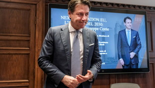 La svolta a sinistra di Conte porta al crollo drastico nei sondaggi: M5S a picco