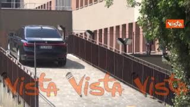 Berlusconi ricoverato, l'arrivo di Marina Berlusconi a San Raffaele a Pasqua