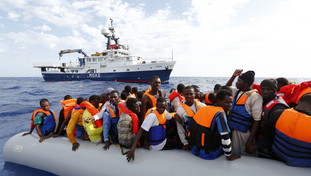 Invasione di migranti in Italia: situazione drammatica, numeri inimmaginabili