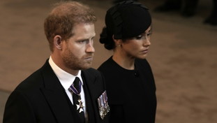 Harry e Meghan si spaccano: divisione sull'incoronazione di Re Carlo