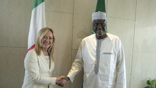 Meloni rilancia il Piano Mattei per fermare i migranti: ad ottobre la strategia per l'Africa