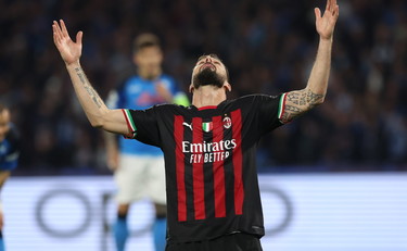Osimhen non basta. Il Milan elimina il Napoli dalla Champions