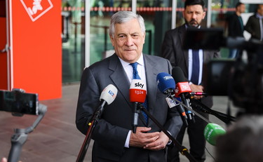 Parole inaccettabili. Tajani tuona contro l'ambasciatore cinese