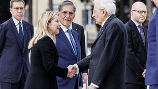 Omaggio delle istituzioni all'Altare della Patria: Meloni e Mattarella festeggiano la Liberazione