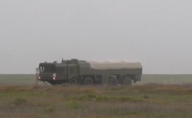 I missili Iskander fanno tremare il mondo: l'esercitazione delle truppe bielorusse