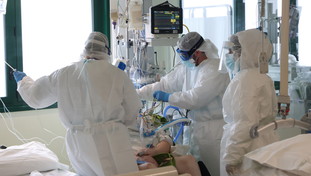 Covid in archivio pure negli ospedali: clamorosa decisione sulle mascherine