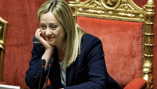 Meloni sale, Renzi e Calenda in picchiata: la supermedia dei sondaggi