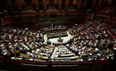 Troppe assenze nel centrodestra, la maggioranza fa flop