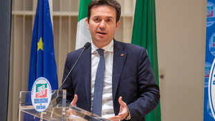 Resa dei conti tra Barelli e Cattaneo: scossoni in Forza Italia sul caso Def